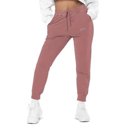 Woman pigment-dyed sweatpants